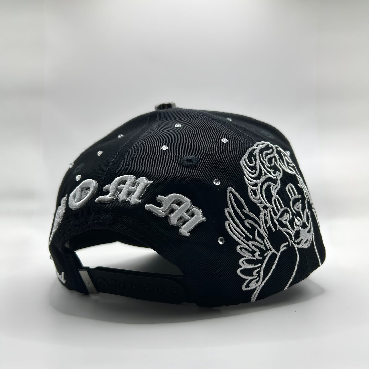 MOMM HATS BLACK ANGEL