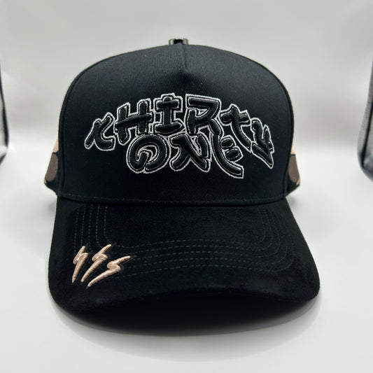 THIRTY ONE HATS MURAKAMI